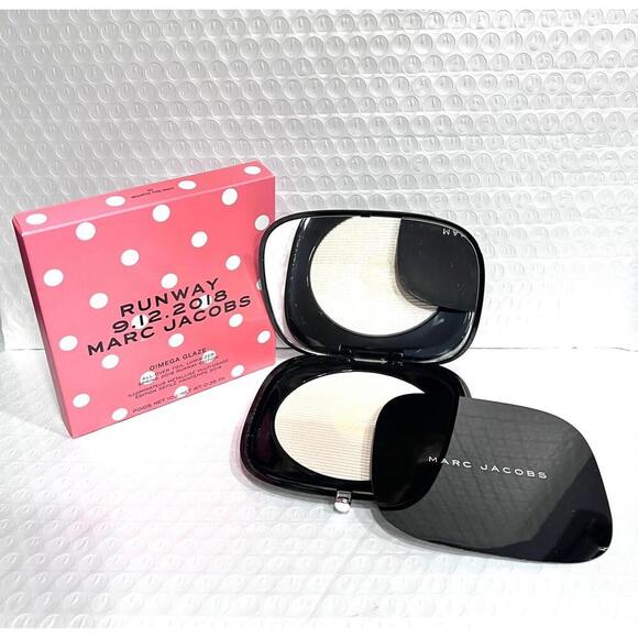 MARC JACOBS Other - MARC JACOBS OMega Glaze Luminizer highlighter 80 WORTH THE WAIT
